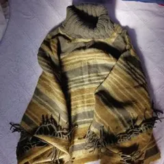 ニットポンチョ オリーブグリーンとブラウン