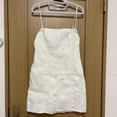 zara 刺繍入りホワイトキャミワンピース