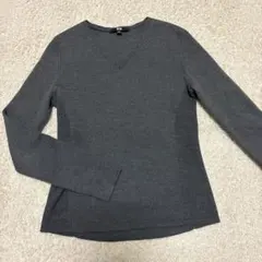 グレー Vネック 長袖ニット