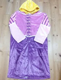 【未使用に近い】ディズニー着る毛布らラプンツェルデザイン　M