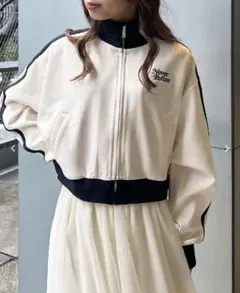 INGNI サイドライン胸ロゴショートトラックジャージ／Ａ アイボリー