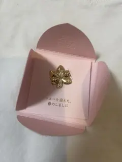 ロエべ　春のしるし