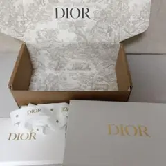 Dior ギフトボックス リボン付き