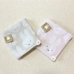 ★値下げ★【新品】ミッフィーとお花★タオルハンカチ 2枚 フラワー アップリケのサムネイル