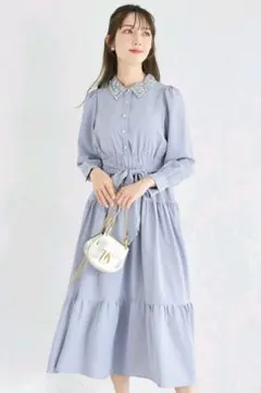 ウエストりぼん付きパールビジュー装飾ティアードシャツワンピース　ブルー