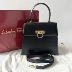 フェラガモ　2way　ガンチーニ　ハンドバッグ　レザー　黒　ブラック　フォーマル