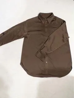ブラウン シャツ