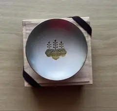 五七桐花紋　銀杯　銀盃　SILVER F　直径9cm・６cmセット 五七桐花紋 銀杯 銀盃 SILVER F 直径9cm・6cmセット - メルカリ