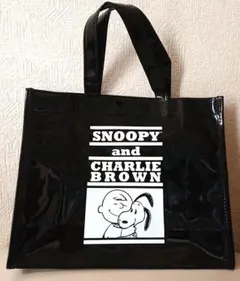 スヌーピー チャーリー・ ブラウン トートバッグ エナメル調 黒