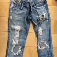 DIESELダメージデニム