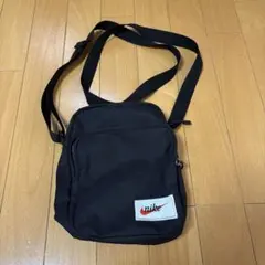 NIKE ショルダーバッグ ブラックのサムネイル