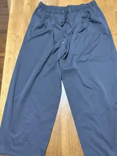 新品未使用 GU ブラック バレルレッグプルオンパンツ 3XL