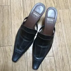 レザー ポインテッドトゥ ハイヒール 黒