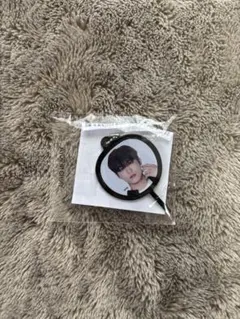 treasure カプセルトイミニうちわキーホルダー　ジョンウ