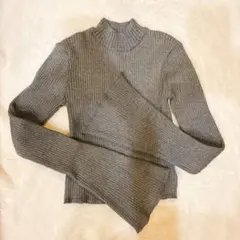 【ほぼ新品】リブ編みハイネック長袖セーター グレー