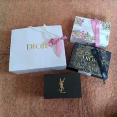 Diorのギフト袋とYSLのギフト箱