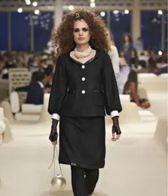 ★CHANEL ★COCO★ノーカラージャケット★ いまだけ大幅値下げ！ CHANEL（シャネル）ノーカラージャケット 黒 サイズ:38(S位