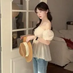 オフショルダー フリルブラウス Mサイズ
