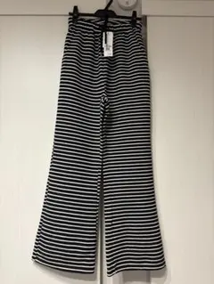 ホワイトワイドパンツ