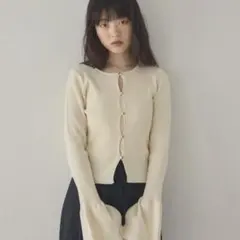 Alumu. AM570901 ハートボタンリブニットカーディガン