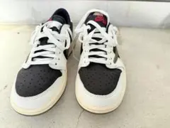 Travis Scott × Nike AirJordan1 ミディアムオリーブ