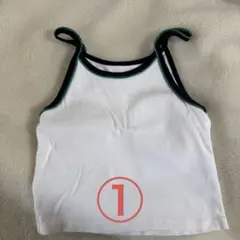 カップ付きキャミソール、スウェット、豹柄スカート