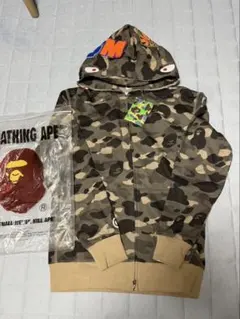 BAPEエイプシャークパーカーのサムネイル