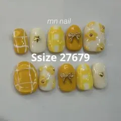 【現品】個性派　お花　ぷっくり　チェック　春　イエロー　ネイルチップ