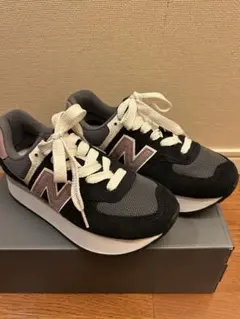New Balance スニーカー グレー/ブラック/ピンク