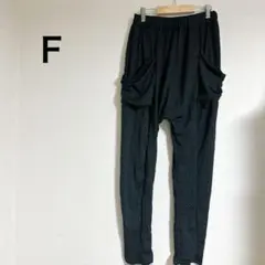 美品【Ｆ】ドット柄サルエルパンツ 黒 ストレッチ素材 ヨガ ジム 練習着