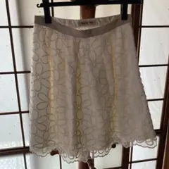 Apuweiser-riche フラワー刺繍 フレアスカート