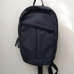 Mizuno ダークグレー ショルダーバッグ　斜め掛けバッグ　ミズノ