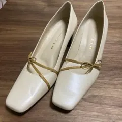 R IＺ　アイボリーリボン付きパンプス