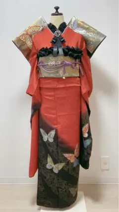 美品　蝶 金銀彩 染分け 赤 正絹 秀品 振袖7点セット　振袖セット　成人式