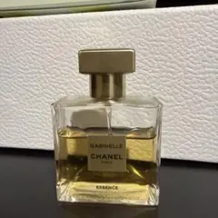 最終値下げCHANEL GABRIELLE ESSENCE 香水のサムネイル