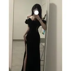 ブラックオフショルダータイトドレス