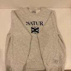 SATUR セター アイボリー ロゴ スウェット トレーナー Mサイズ - メルカリ