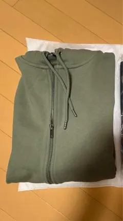 ユニクロ　UNIQLO スウェット　フルジップ　パーカー