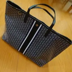 Tory Burch トートバッグ ブラック/ホワイト　チェーン　a4サイズ