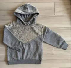 ZARA スパンコール付きパーカー トレーナー122cm 裏起毛