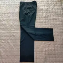 黒のスラックス プレーンフロント