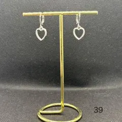 ハート型と羽根型のピアスセット
