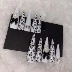 ネイルチップ ギャル ホワイト ヒョウ柄 レオパード クラウン リボン ロング
