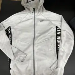 Oakley パフォーマンスフィット ジャケット グレー - メルカリ