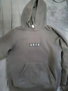 AKTR 　パーカー　チャコール