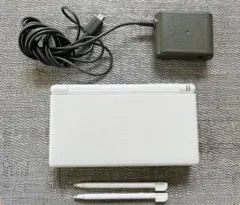 ニンテンドーDS Lite本体　予備タッチペン　充電器付き