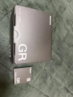 RICOH GR IIIx デジタルカメラ 未使用　保証書有　おまけ付き