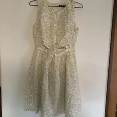 花柄ワンピース　ハニーズ　Ｌサイズのサムネイル