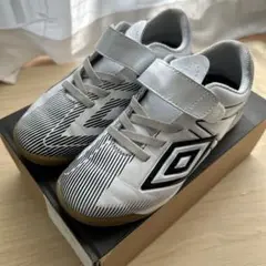 UMBRO(アンブロ)フットサルシューズ　19cm