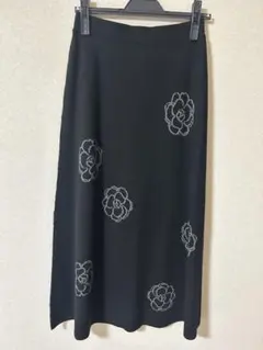 インゲボルグ　カメリア柄スカート